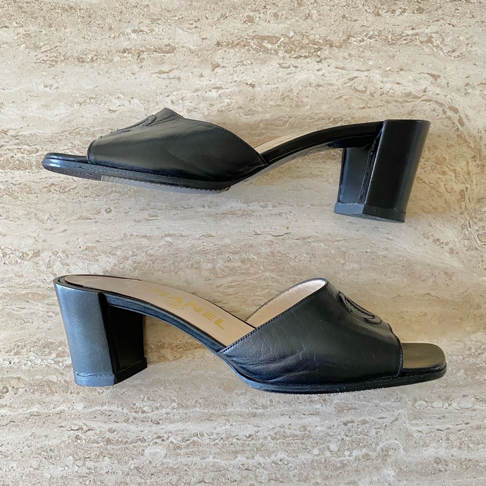 Vintage Chanel CC Mule Block Heel Sandals - Picture 4 of 7